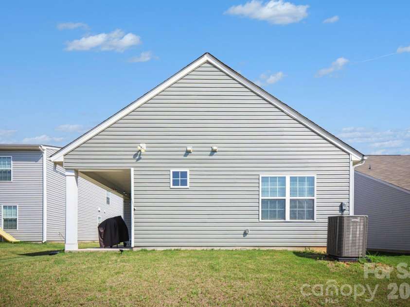 2760 Legacy Ridge Lane, Catawba, NC 28609.  MLS# CAR4405369, YatesRealty ID 42417. 