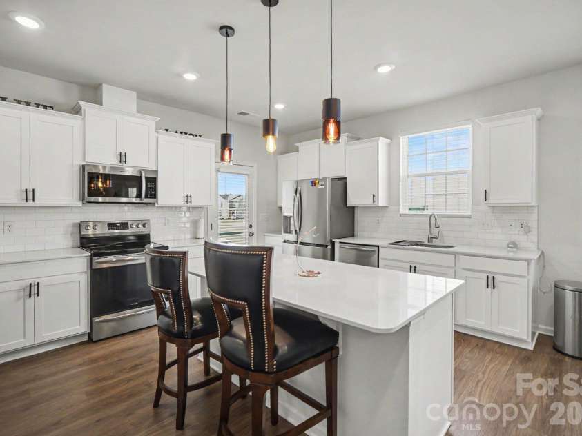 2760 Legacy Ridge Lane, Catawba, NC 28609.  MLS# CAR4405369, YatesRealty ID 42417. Kitchen