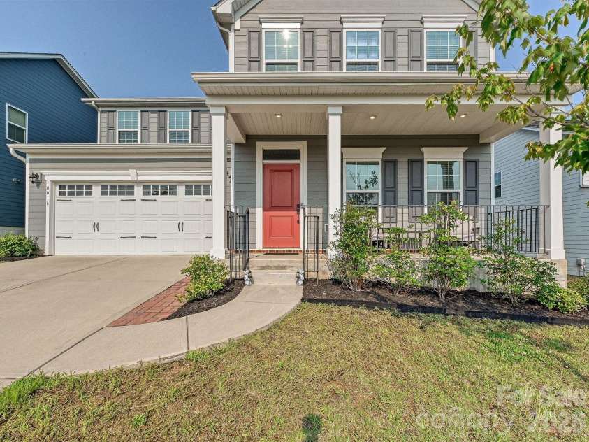 10016 Bowtie Lane, Huntersville, NC 28078.  MLS# CAR4408497, YatesRealty ID 42418. 