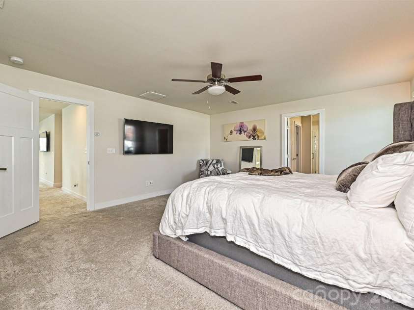 10016 Bowtie Lane, Huntersville, NC 28078.  MLS# CAR4408497, YatesRealty ID 42418. 