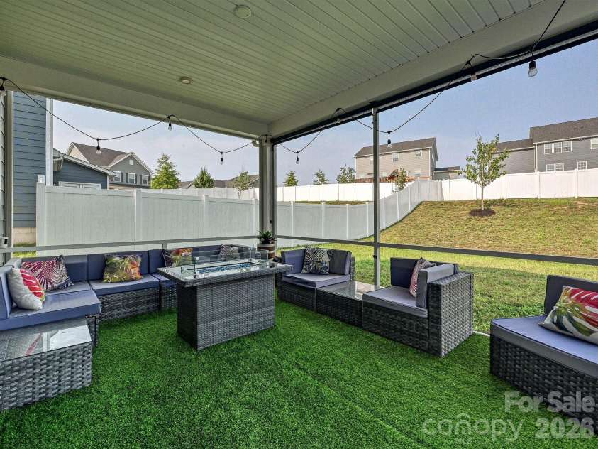 10016 Bowtie Lane, Huntersville, NC 28078.  MLS# CAR4408497, YatesRealty ID 42418. 