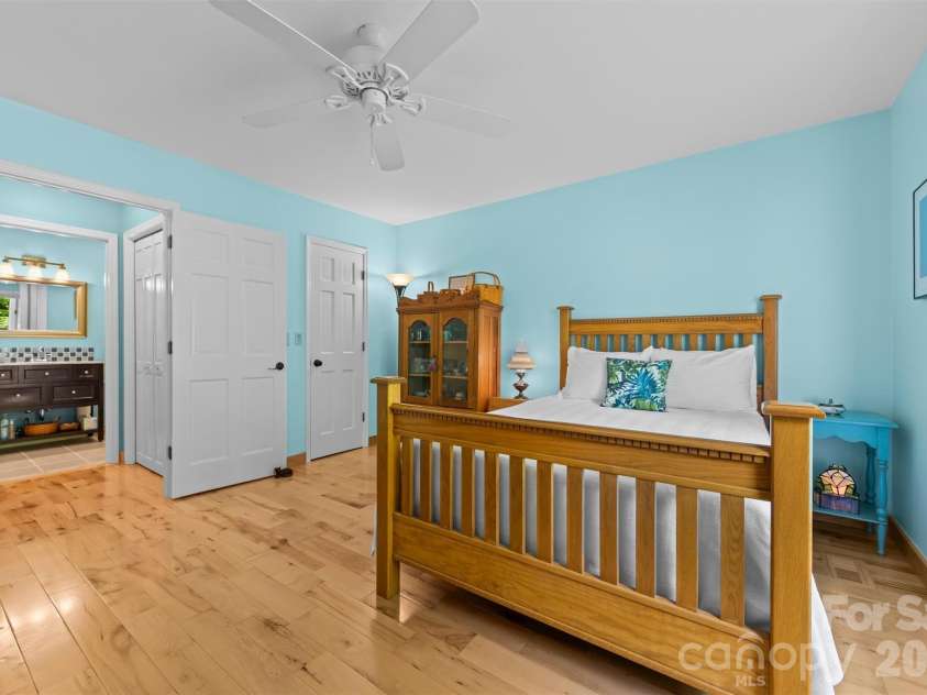 4 Governors Way, Asheville, NC 28804.  MLS# CAR4408866, YatesRealty ID 42419. Guest Room