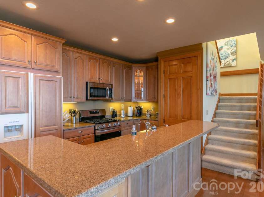 755 Andrew Banks Road, Burnsville, NC 28714.  MLS# CAR4282611, YatesRealty ID 4242. 