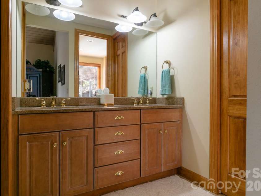 755 Andrew Banks Road, Burnsville, NC 28714.  MLS# CAR4282611, YatesRealty ID 4242. 