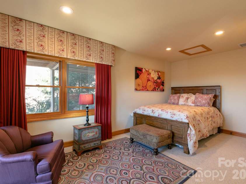 755 Andrew Banks Road, Burnsville, NC 28714.  MLS# CAR4282611, YatesRealty ID 4242. 