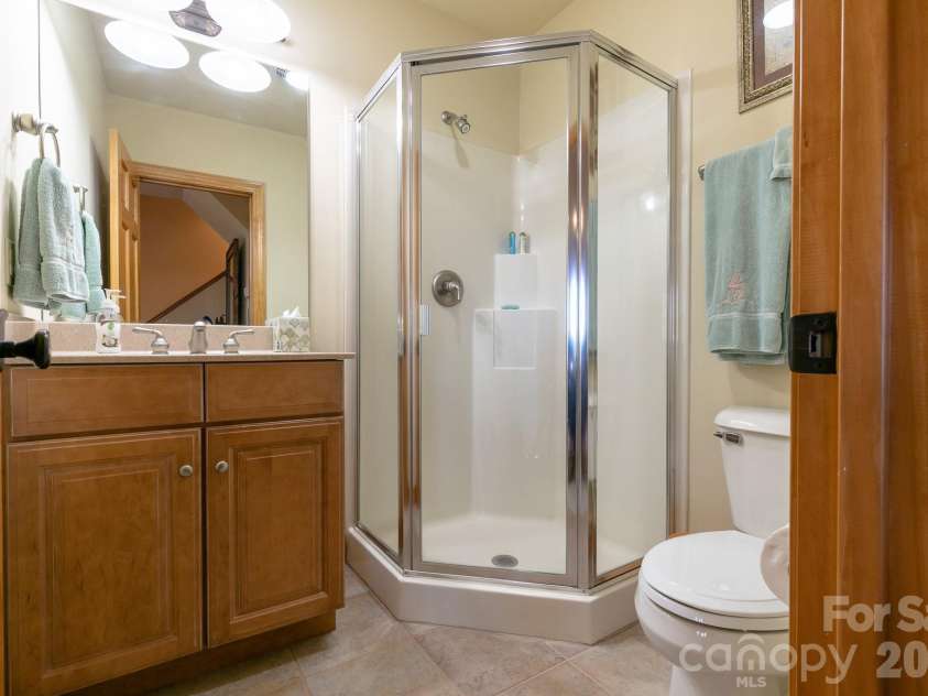 755 Andrew Banks Road, Burnsville, NC 28714.  MLS# CAR4282611, YatesRealty ID 4242. 