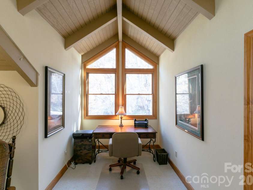 755 Andrew Banks Road, Burnsville, NC 28714.  MLS# CAR4282611, YatesRealty ID 4242. 