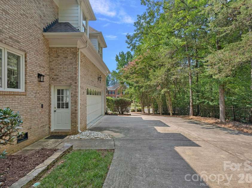 5006 Cranston Court, Charlotte, NC 28277.  MLS# CAR4408843, YatesRealty ID 42422. 