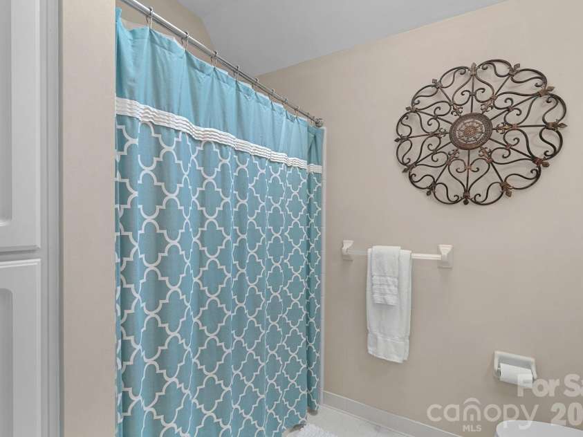 5006 Cranston Court, Charlotte, NC 28277.  MLS# CAR4408843, YatesRealty ID 42422. Hall bathroom