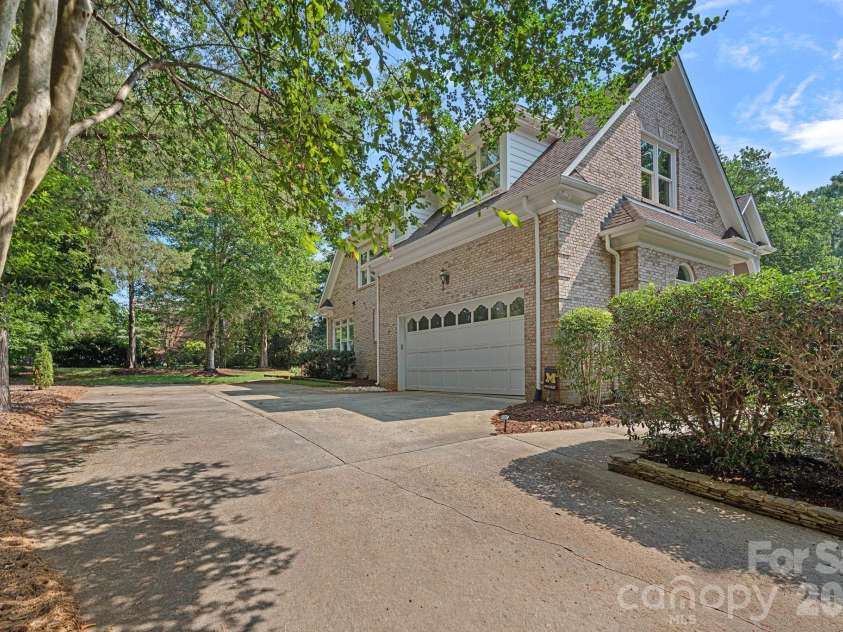 5006 Cranston Court, Charlotte, NC 28277.  MLS# CAR4408843, YatesRealty ID 42422. Side load garage