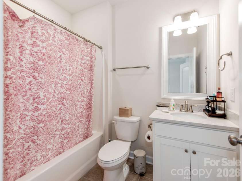 8022 Cornhill Avenue, Charlotte, NC 28277.  MLS# CAR4409382, YatesRealty ID 42423. 