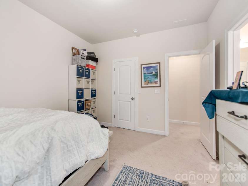 8022 Cornhill Avenue, Charlotte, NC 28277.  MLS# CAR4409382, YatesRealty ID 42423. 