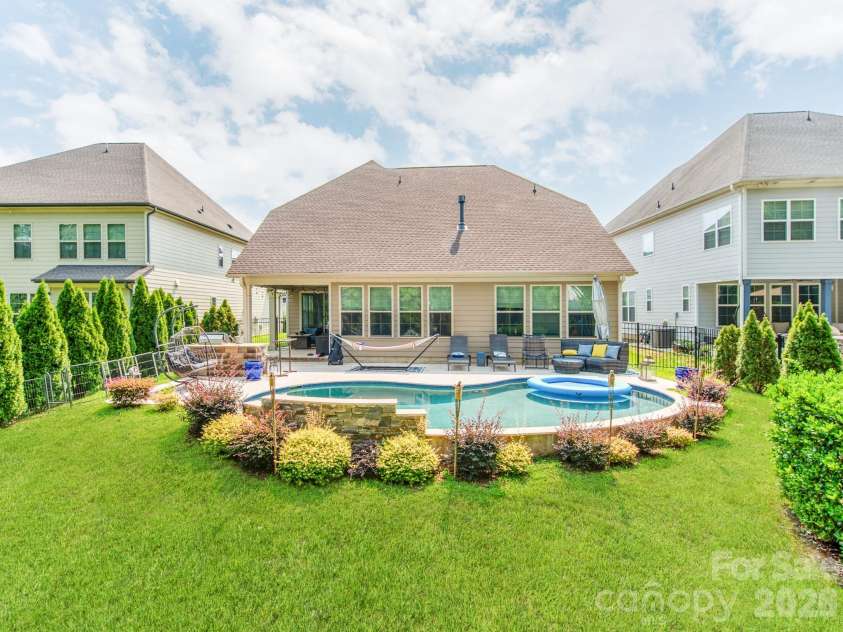 8022 Cornhill Avenue, Charlotte, NC 28277.  MLS# CAR4409382, YatesRealty ID 42423. 