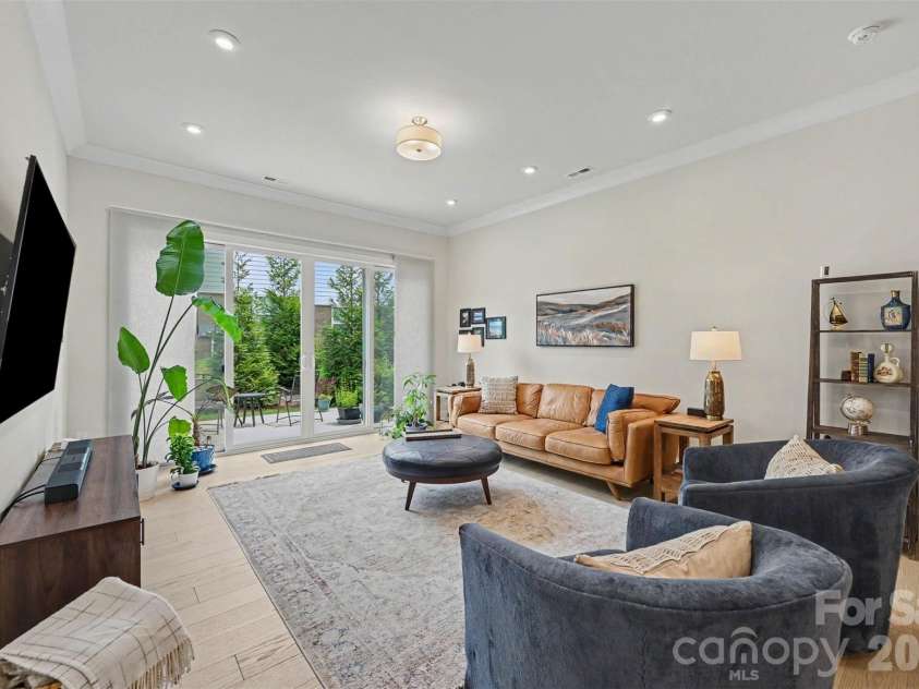 3019 Wittering Drive, Charlotte, NC 28226.  MLS# CAR4407958, YatesRealty ID 42424. 