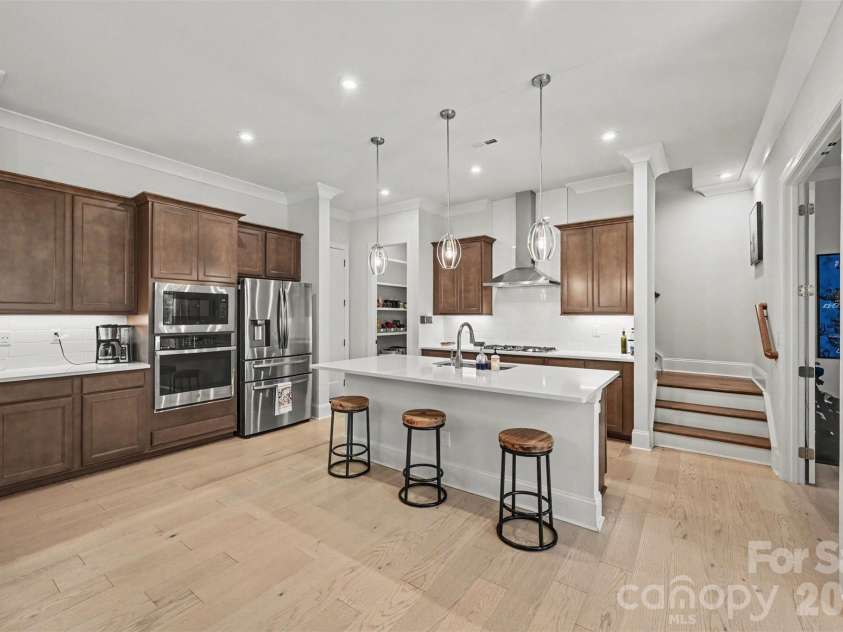 3019 Wittering Drive, Charlotte, NC 28226.  MLS# CAR4407958, YatesRealty ID 42424. 