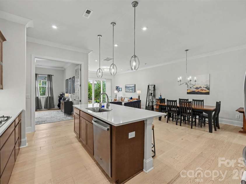 3019 Wittering Drive, Charlotte, NC 28226.  MLS# CAR4407958, YatesRealty ID 42424. 