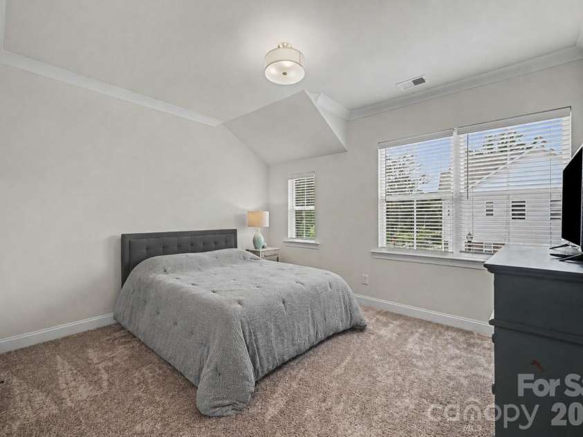 3019 Wittering Drive, Charlotte, NC 28226.  MLS# CAR4407958, YatesRealty ID 42424. 