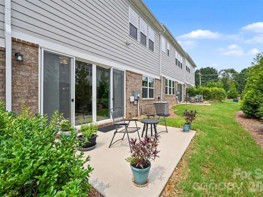 3019 Wittering Drive, Charlotte, NC 28226.  MLS# CAR4407958, YatesRealty ID 42424. 