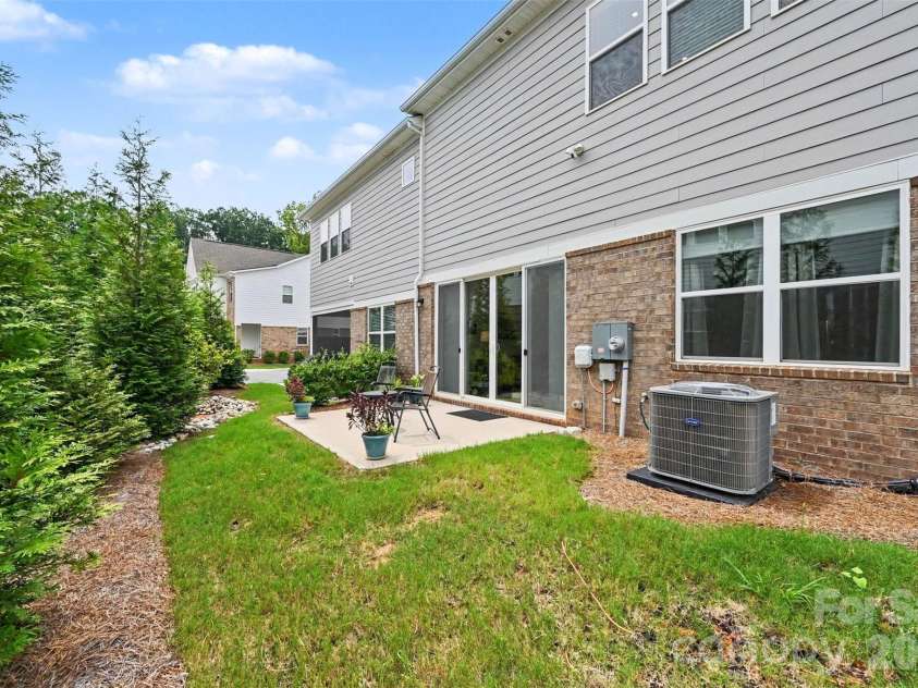 3019 Wittering Drive, Charlotte, NC 28226.  MLS# CAR4407958, YatesRealty ID 42424. 