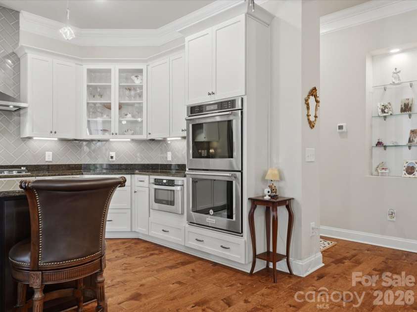 2050 Laney Pond Road, Matthews, NC 28104.  MLS# CAR4406990, YatesRealty ID 42425. 