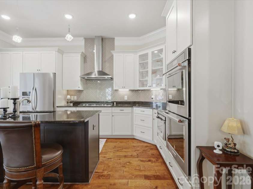 2050 Laney Pond Road, Matthews, NC 28104.  MLS# CAR4406990, YatesRealty ID 42425. 