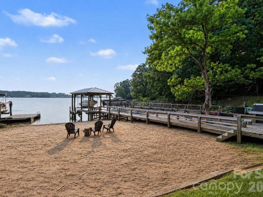 31002 Executive Point, Fort Mill, SC 29708.  MLS# CAR4408058, YatesRealty ID 42428. 