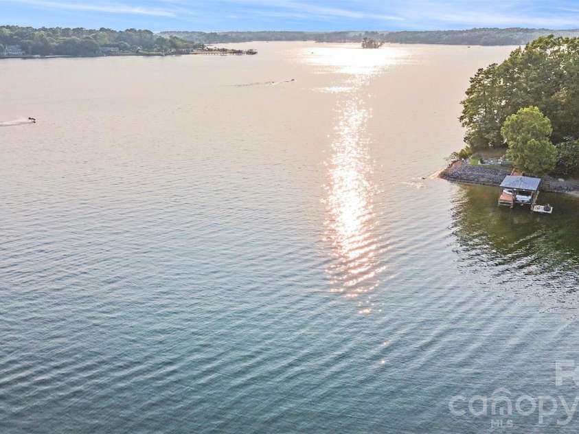31002 Executive Point, Fort Mill, SC 29708.  MLS# CAR4408058, YatesRealty ID 42428. 
