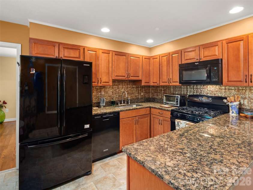 340 Sycamore Drive, Arden, NC 28704.  MLS# CAR4409674, YatesRealty ID 42429. 