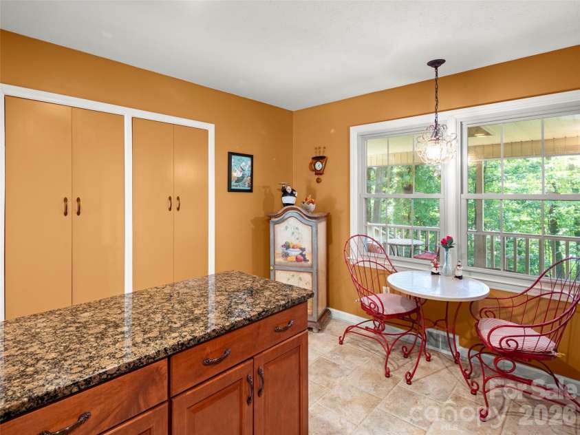 340 Sycamore Drive, Arden, NC 28704.  MLS# CAR4409674, YatesRealty ID 42429. 