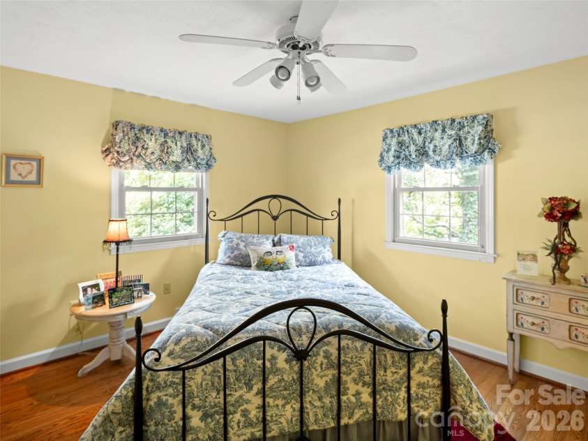 340 Sycamore Drive, Arden, NC 28704.  MLS# CAR4409674, YatesRealty ID 42429. 
