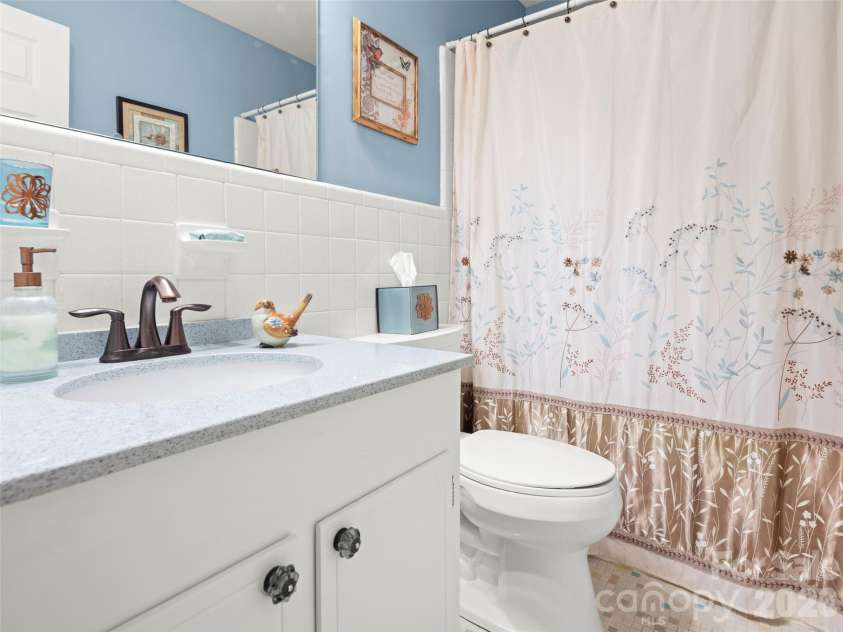 340 Sycamore Drive, Arden, NC 28704.  MLS# CAR4409674, YatesRealty ID 42429. 