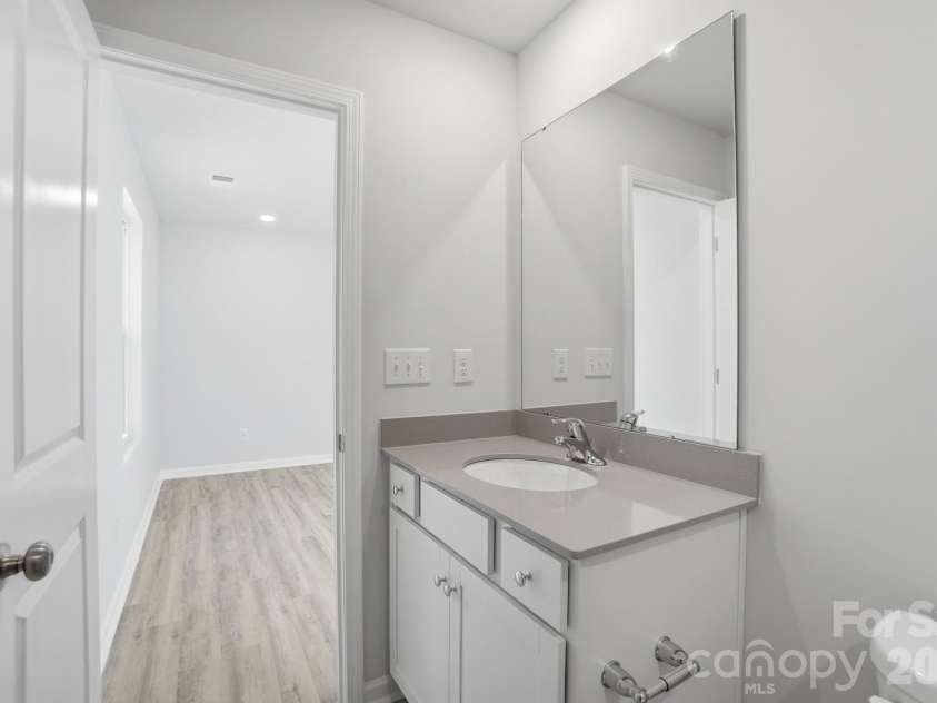 1201 Suncrest Avenue, Statesville, NC 28677.  MLS# CAR4333342, YatesRealty ID 4243. 