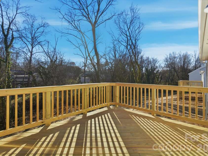 1201 Suncrest Avenue, Statesville, NC 28677.  MLS# CAR4333342, YatesRealty ID 4243. 