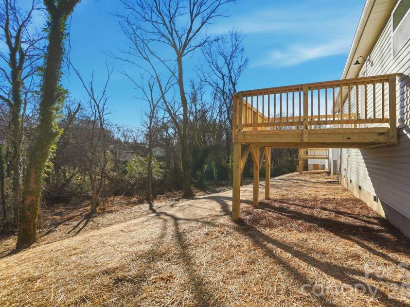 1201 Suncrest Avenue, Statesville, NC 28677.  MLS# CAR4333342, YatesRealty ID 4243. 