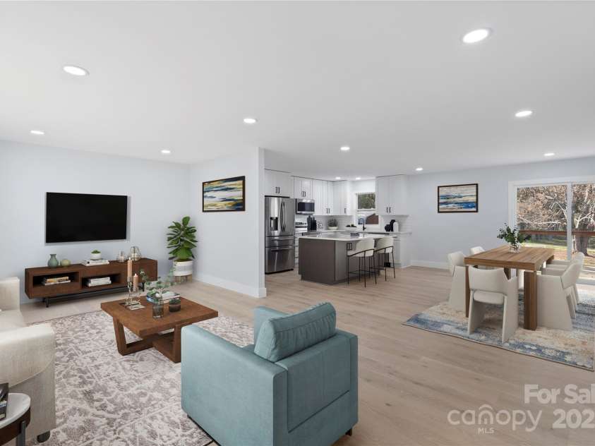 1315 Vickie Lane, Matthews, NC 28104.  MLS# CAR4240757, YatesRealty ID 4243. 