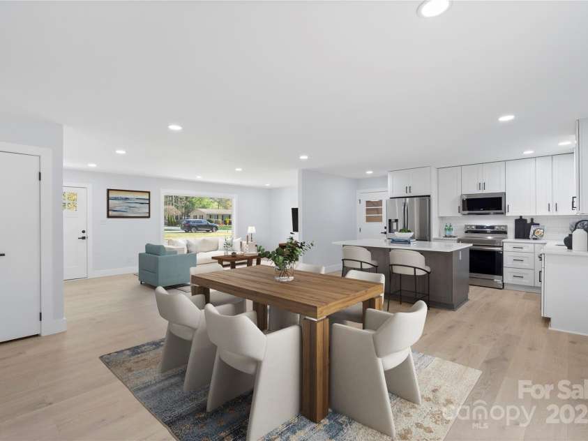 1315 Vickie Lane, Matthews, NC 28104.  MLS# CAR4240757, YatesRealty ID 4243. 