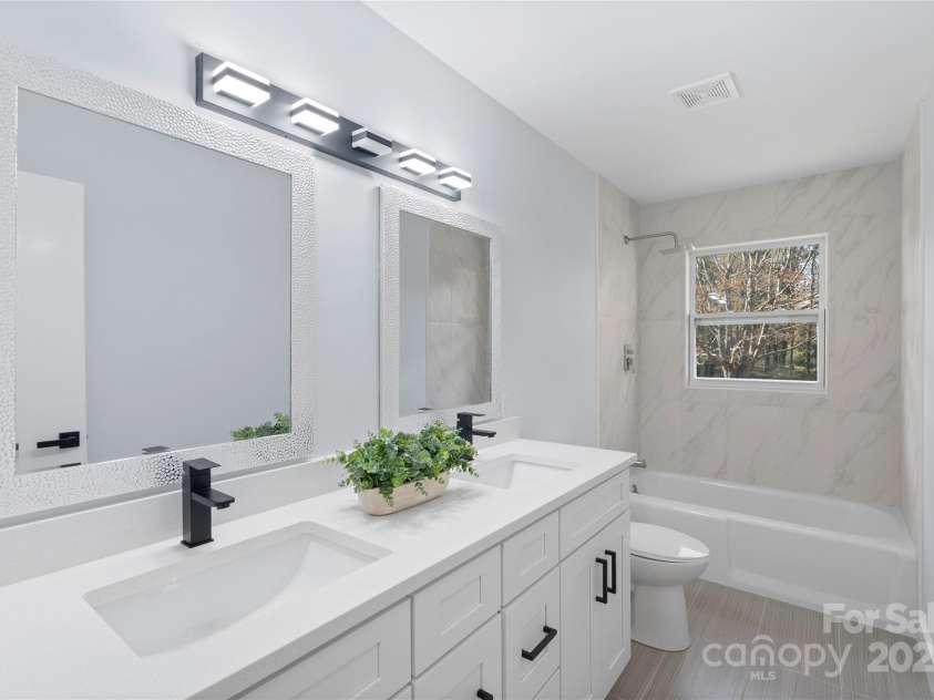 1315 Vickie Lane, Matthews, NC 28104.  MLS# CAR4240757, YatesRealty ID 4243. 