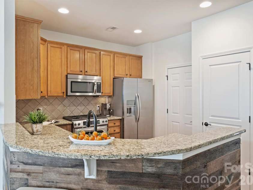 6408 Silver Star Lane, Charlotte, NC 28210.  MLS# CAR4395408, YatesRealty ID 42430. 