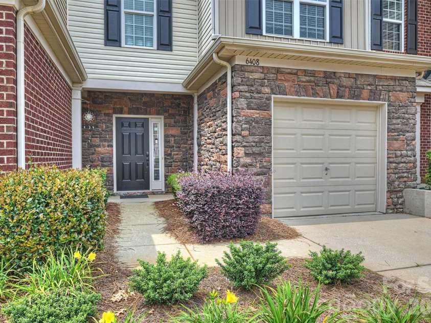 6408 Silver Star Lane, Charlotte, NC 28210.  MLS# CAR4395408, YatesRealty ID 42430. Attached one car Garage
