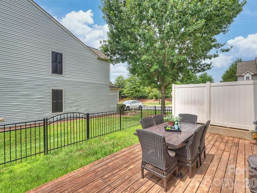 6408 Silver Star Lane, Charlotte, NC 28210.  MLS# CAR4395408, YatesRealty ID 42430. Back Deck