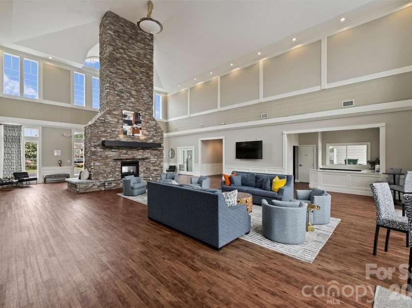 6408 Silver Star Lane, Charlotte, NC 28210.  MLS# CAR4395408, YatesRealty ID 42430. HUGE!