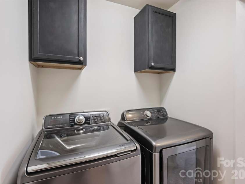 6408 Silver Star Lane, Charlotte, NC 28210.  MLS# CAR4395408, YatesRealty ID 42430. Laurndry Room