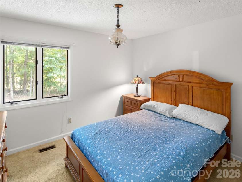 132 Cloverleaf Lane, Asheville, NC 28803.  MLS# CAR4407626, YatesRealty ID 42432. 