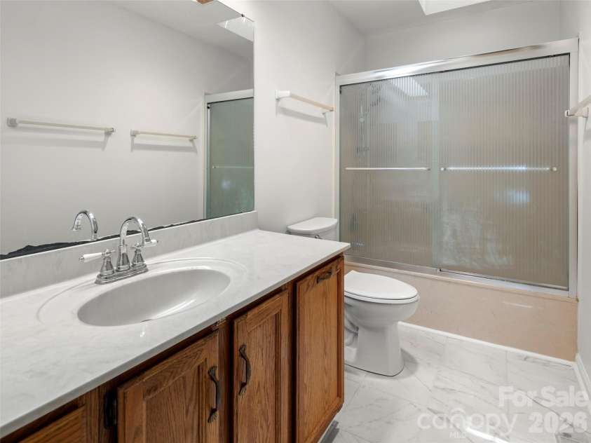 132 Cloverleaf Lane, Asheville, NC 28803.  MLS# CAR4407626, YatesRealty ID 42432. 