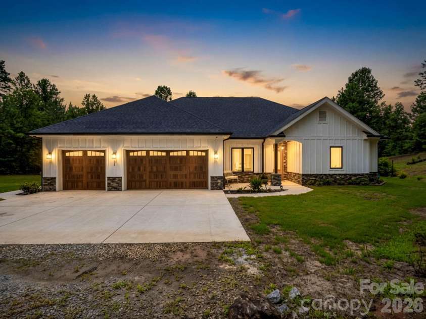 21 Rock Ridge Road, Mill Spring, NC 28756.  MLS# CAR4410302, YatesRealty ID 42434. 