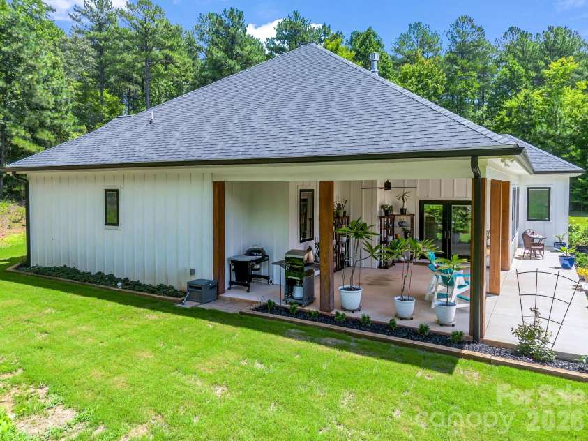 21 Rock Ridge Road, Mill Spring, NC 28756.  MLS# CAR4410302, YatesRealty ID 42434. 