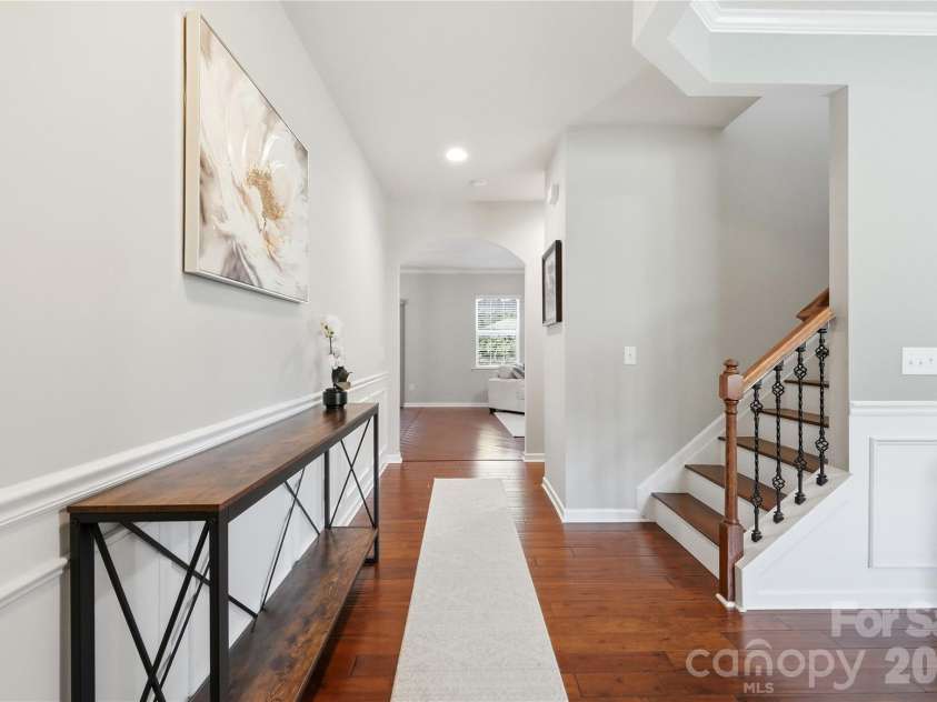 10690 Sapphire Trail, Davidson, NC 28036.  MLS# CAR4410627, YatesRealty ID 42436. Entry Hall