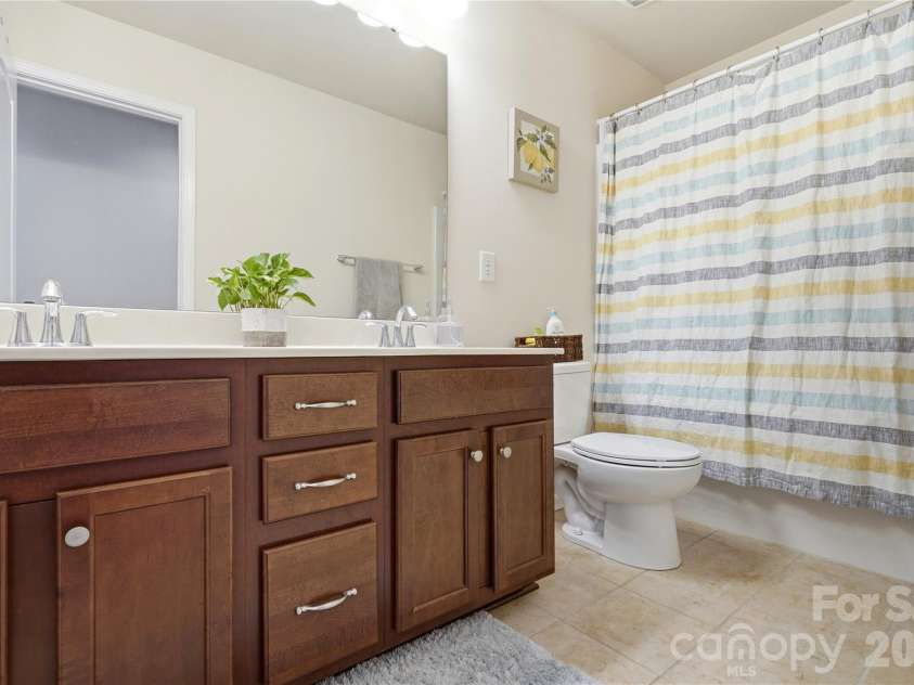 10690 Sapphire Trail, Davidson, NC 28036.  MLS# CAR4410627, YatesRealty ID 42436. Full Bathroom - Upper Level