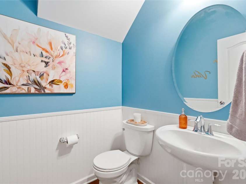 10690 Sapphire Trail, Davidson, NC 28036.  MLS# CAR4410627, YatesRealty ID 42436. Half Bathroom - Main Level
