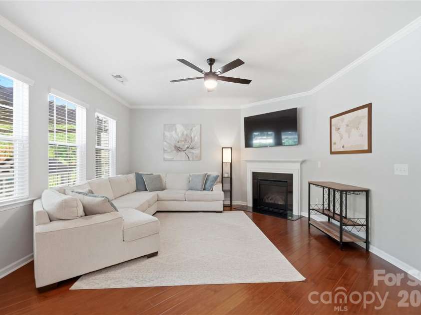 10690 Sapphire Trail, Davidson, NC 28036.  MLS# CAR4410627, YatesRealty ID 42436. Living Room